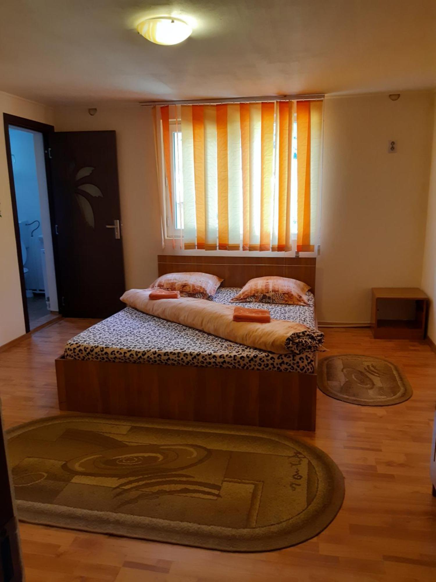 Ferienwohnung Casa Iza Băile Herculane Exterior foto